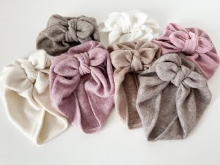 Dokonalosti z jemné pleteniny 🎀 Roztomilé, ručně šité jednovrstvé turbánky pro vaše princezničky👧🫶🤩 Objednáš nyní pouze ve...